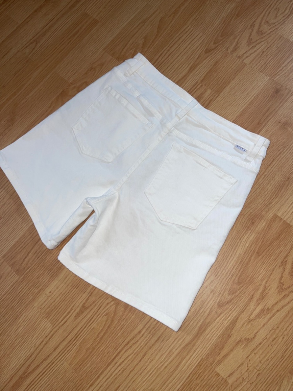 Risen White Tummy Control High Rise Bermuda Mid Length Denim Stretch Shorts Larg - Picture 6 of 11